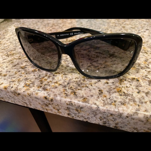 Salvatore Ferragamo sunglasses - Picture 3 of 5